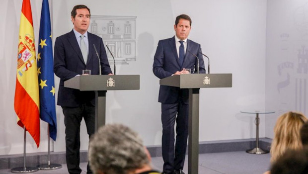 ep i-d el presidente de la patronal ceoe antonio garamendi y el de cepyme gerardo cueva ofrecen una ep i-d el presidente de la patronal ceoe antonio garamendi y el de cepyme gerardo cueva ofrecen una