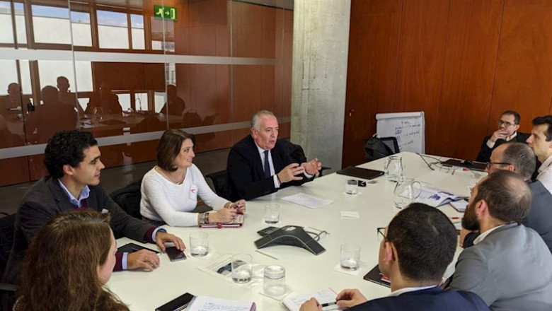 ep imagen de la reunion entre aotec y la cnmc