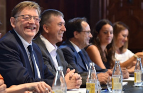 ep izq presidentela generalitat ximo puig presentela reunionla mesadialogo socialla comunitat valencianapalaula generalitatvalencia