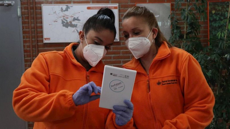 ep la fundacion secretariado gitano y profuturo reparten 300 tablets a estudiantes gitanos para ep la fundacion secretariado gitano y profuturo reparten 300 tablets a estudiantes gitanos para