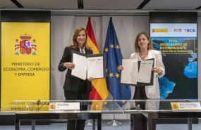 ep la presidenta ejecutiva del bcie gisela sanchez izquierda y la secretaria de estado de comercio