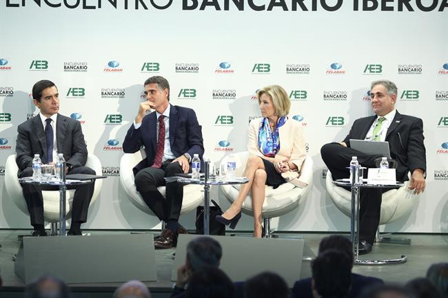 Mesa redonda del Encuentro Bancario Iberoamericano organizado por Europa Press | EUROPA PRESS ep mesa redondaencuentro bancario iberoamericano organizadoeuropa press