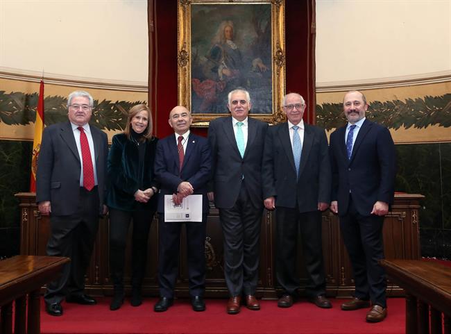 Presentación 'Siglos cuidando tus hijos' | FUNDACIÓN ESPAÑOLA DE LA SOCIEDAD ESPAÑOLA DE OFTA ep presentacion siglos cuidandohijos