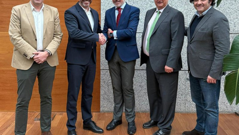 Santana Motors se alía con Santander Consumer Bank para impulsar sus ventas y financiación en España | SANTANA MOTORS ep santana motors se alia con santander consumer bank para impulsar sus ventas y financiacion en