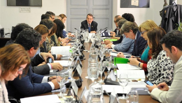 ep abel caballero preside la ultima reunion de la junta de gobierno de la federacion espanola de