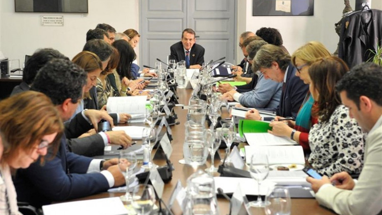 Abel Caballero preside la última reunión de la Junta de Gobierno de la Federació | FEMP - Archivo ep abel caballero preside la ultima reunion de la junta de gobierno de la federacion espanola de