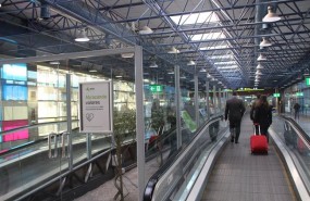 ep aeropuerto adolfo suarez madrid barajas acogeexposicion abrazando valore