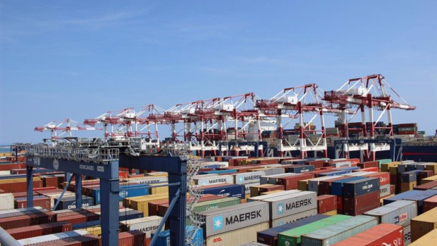 ep archivo   contenedores en el puerto de barcelona