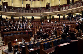 ep archivo   miembros del hemiciclo aplauden durante una sesion plenaria en el congreso de los