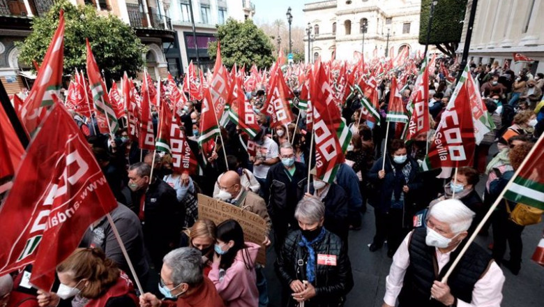 ep detalle de las banderas de ccoo en una imagen de archivo