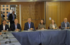 ep el presidente del gobierno de canarias angel victor torres 2i el rey felipe vi 3i la reina