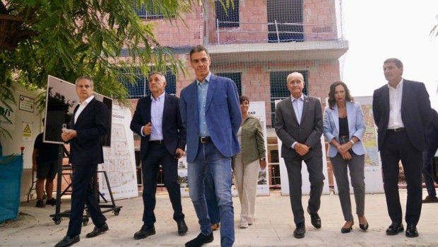 ep el presidente del gobierno pedro sanchez junto a la vicepresidenta primera y ministra de hacienda