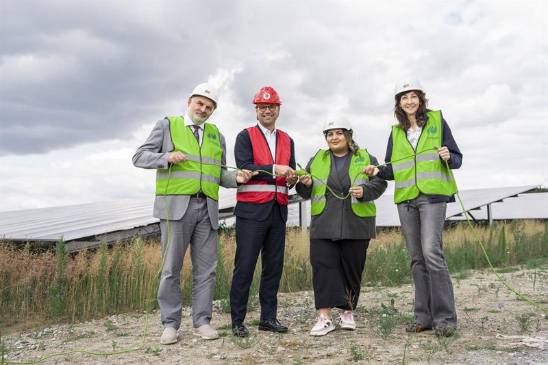 Iberdrola pone en marcha su primer parque solar en Alemania, que suministrará energía a Vodafone