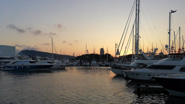 ep imagen de barcos en una marina