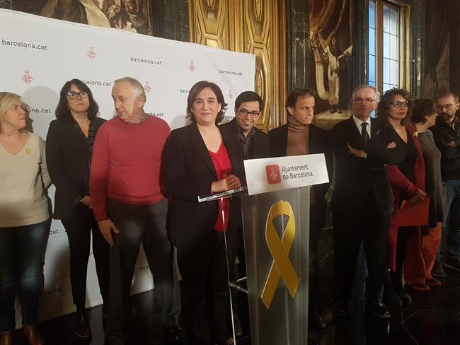 ep la alcaldesabarcelona ada colau encentro