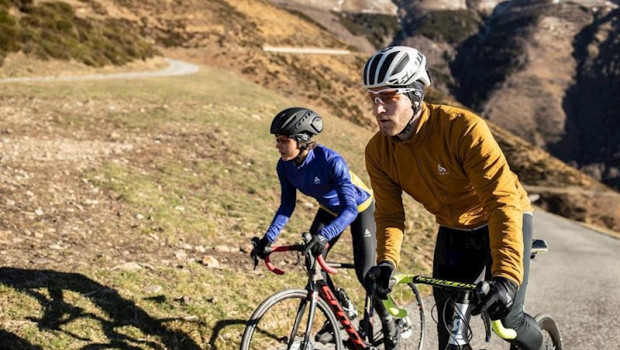 ep la marca odlo presenta la tecnologia caramiwarm que incrementa hasta 3 grados la temperatura