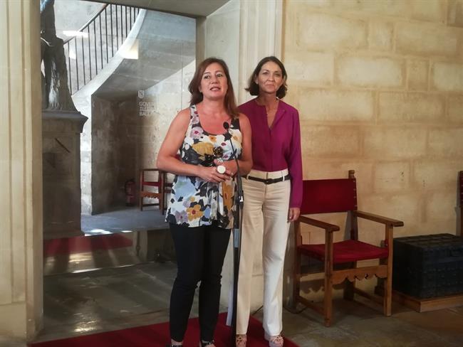 La presidenta del Govern, Francina Armengol, y la ministra Reyes Maroto | EUROPA PRESS ep la presidentagovern francina armengol yministra reyes maroto