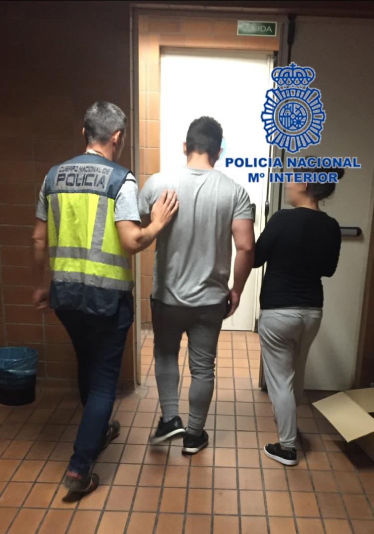 Nota De Prensa: "La Policía Nacional Detiene A Los Autores De Asaltar Un Domicil | POLICÍA NACIONAL ep notaprensa la policia nacional detienelos autoresasaltardomicil