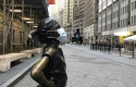 estatua nina wall street coronavirus