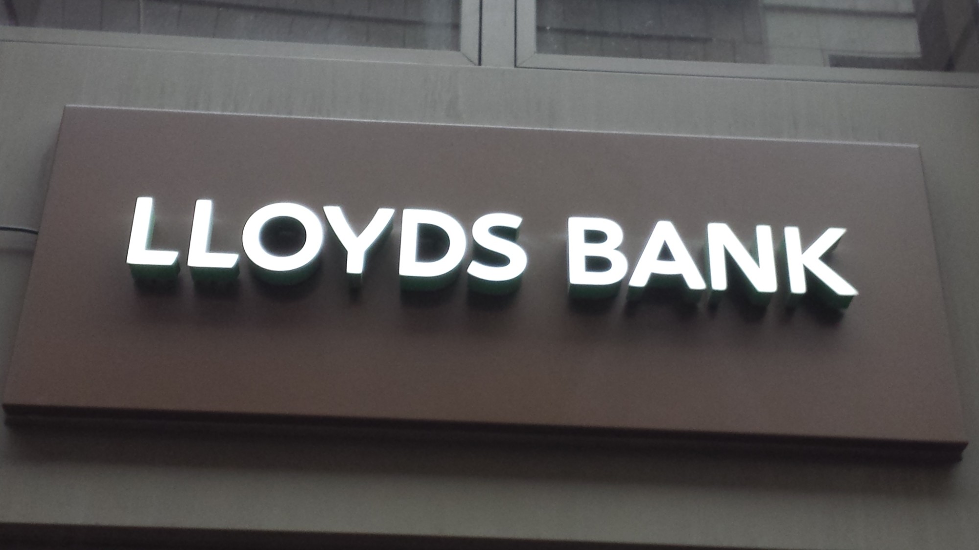 will lloyds bank go bust