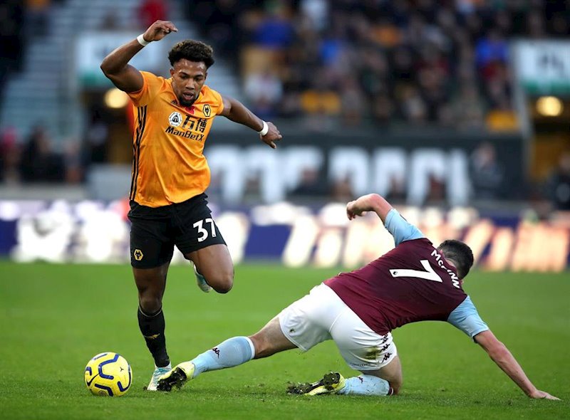 ep adama traore en un partido con el wolverhampton wanderers