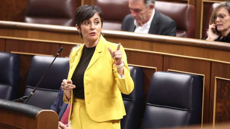 Archivo - La ministra de Seguridad Social y Migraciones, Isabel Rodríguez, interviene durante una sesión de control al Gobierno, en el Congreso de los Diputados, a 19 de noviembre de 2025, en Madrid (España). | Eduardo Parra - Europa Press - Archivo ep archivo la ministra de seguridad social y migraciones isabel rodriguez interviene durante una