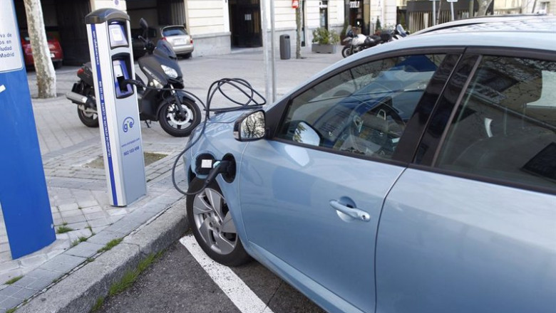 ep archivo las matriculaciones de turismos electrificados suben un 138 anual en abril hasta las ep archivo las matriculaciones de turismos electrificados suben un 138 anual en abril hasta las
