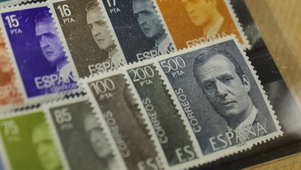 ep archivo   sellos con el rostro del rey emerito juan carlos i en la filatelia numismatica hsanza