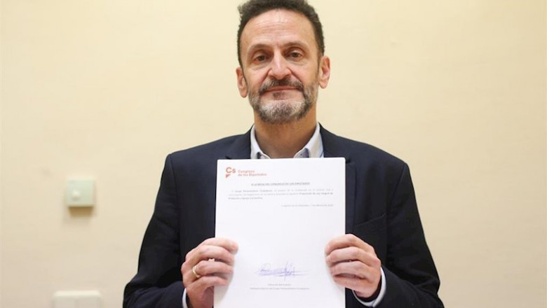 El diputado de Ciudadanos, Edmundo Bal, registra en el Congreso una propuesta de Ley de Apoyo y Protección a las Familias, en Madrid (España), a 7 de febrero de 2020. | Eduardo Parra - Europa Press ep el diputado de ciudadanos edmundo bal registra en el congreso una propuesta de ley de apoyo y