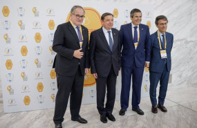 ep el ministro de agricultura luis planas el presidente de cerveceros de espana demetrio carceller