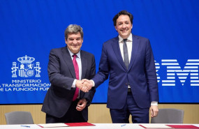 ep el ministro para la transformacion digital y de la funcion publica jose luis escriva i posa junto