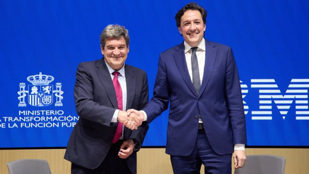 ep el ministro para la transformacion digital y de la funcion publica jose luis escriva i posa junto
