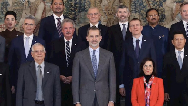 ep el rey felipe vi primera fila 2i el alto representante de asuntos exteriores y seguroidad de la
