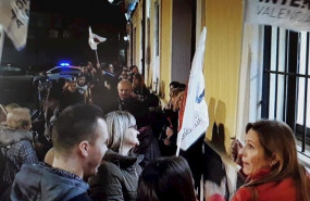 ep escrache al ayuntamiento de manises