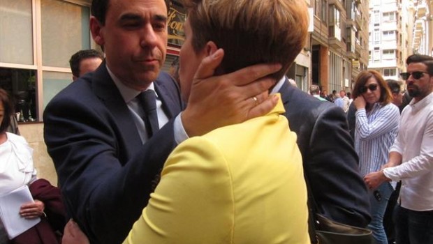 ep fernando martinez-maillo saludandola consejera portavoz noelia arroyo