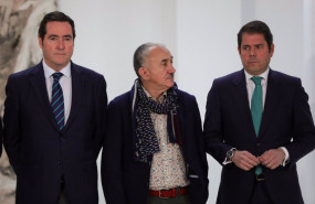 ep i-d el presidente de la ceoe antonio garamendi el secretario general de ugt pepe alvarez y el