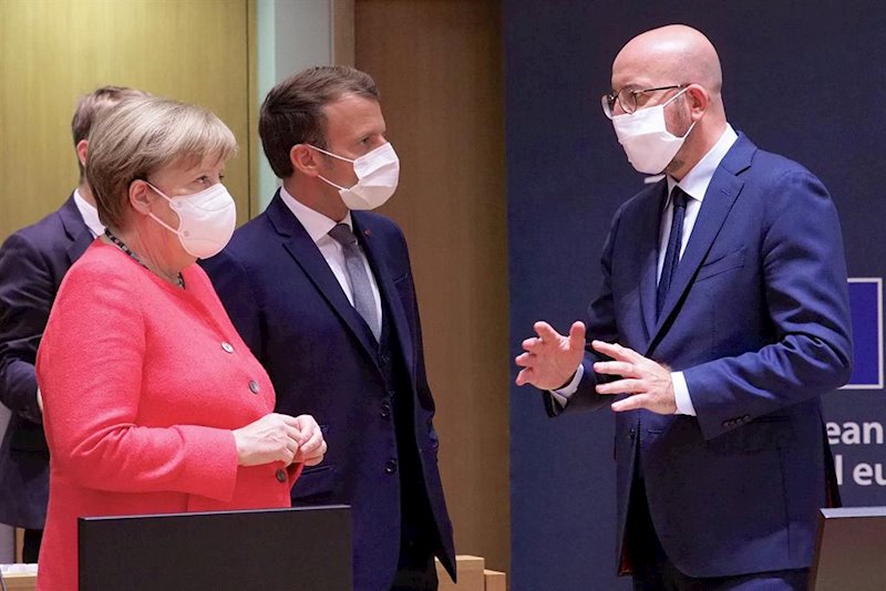 https://img2.s3wfg.com/web/img/images_uploaded/1/e/ep_la_canciller_alemana_angela_merkel_el_presidente_frances_emmanuel_macron_y_el_presidente_del.jpg