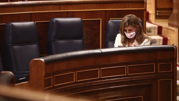 ep la ministra de trabajo y economia social yolanda diaz durante una sesion plenaria en el congreso