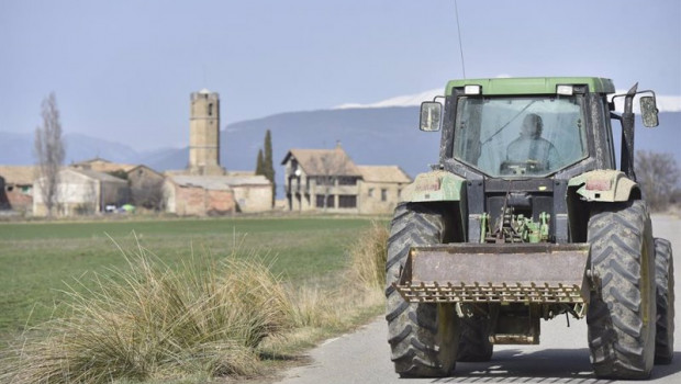 ep la venta de maquinaria agricola nueva experimenta un incremento de un 14 en los dos primeros