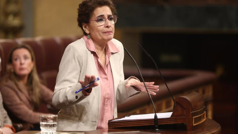 ep la vicepresidenta primera y ministra de hacienda maria jesus montero interviene durante una 20260318115104