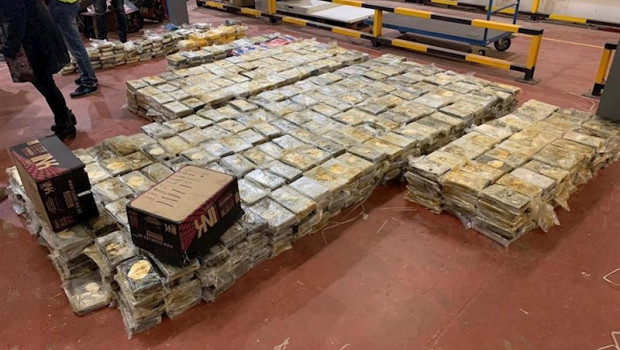 ep los mossos desquadra detienen a la banda que introdujo 1400 kilos de cocaina en sant boi