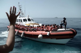 ep migrantesaquarius transferidosdos barcos italianos