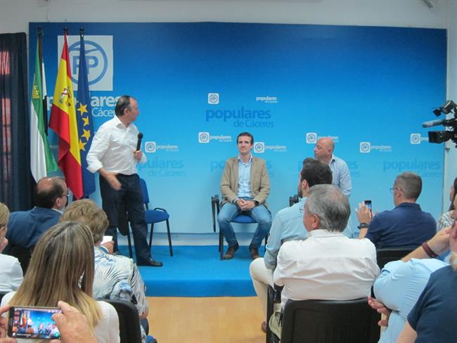 ep pablo casadoreuneafiliadoscaceresla campanalas primarias