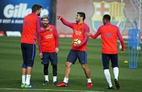 ep pique messi suarezneymarentrenamiento