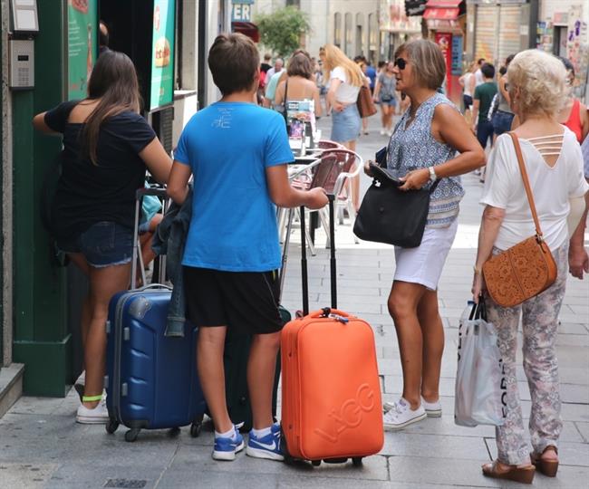 Turistas en Madrid | EUROPA PRESS ep turistasmadrid 20170908135102