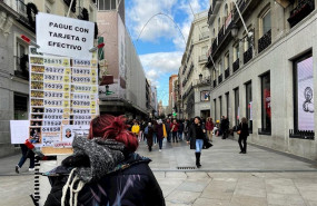 ep una mujer decide que decimo comprar de loteria de navidad de la administracion de dona manolita