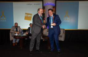 arturo hervs director territorial aspy en zona centro y armando gmez responsable de bienestar y salud laboral en fnac espaa 