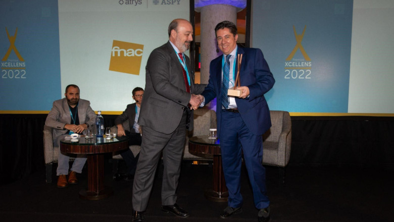 arturo hervs director territorial aspy en zona centro y armando gmez responsable de bienestar y salud laboral en fnac espaa 