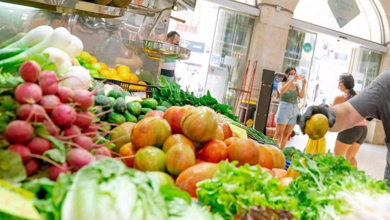 ep archivo   fruta y verdura en el mercado central