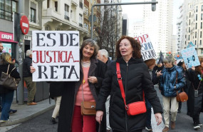 ep archivo   varias personas durante una manifestacion de abogados y procuradores a 22 de febrero de
